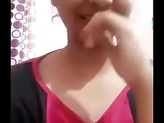 Indian school girl showing boobs to their way boyfriend