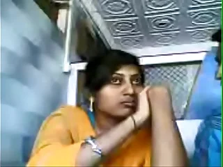 VID-20071207-PV0001-Nagpur (IM) Hindi 28 yrs venerable unmarried girl Veena kissing (Liplock) her 29 yrs venerable unmarried sweetheart Sanjay at tea shop sex porn video